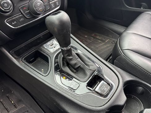 Used 2020 Jeep Cherokee Altitude image 27