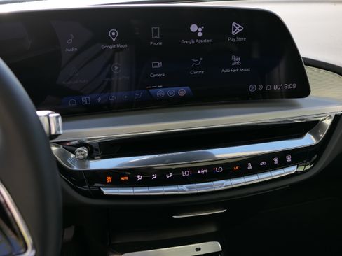 Certified 2024 Cadillac Lyriq Sport AWD/4WD image 21