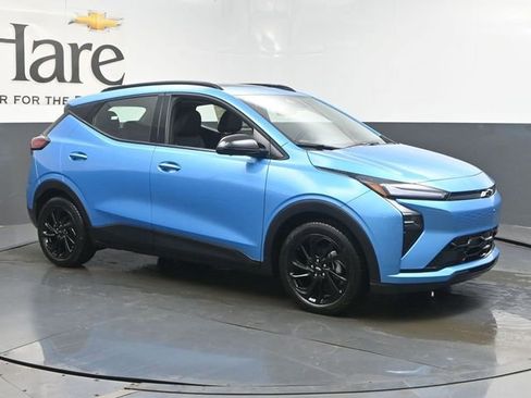 New 2027 Chevrolet Bolt RS w/ Technology Package FWD image 6