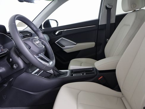 Used 2025 Audi Q3 2.0T Premium w/ Convenience Package image 20