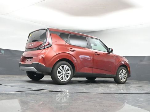 Used 2025 Kia Soul LX image 13