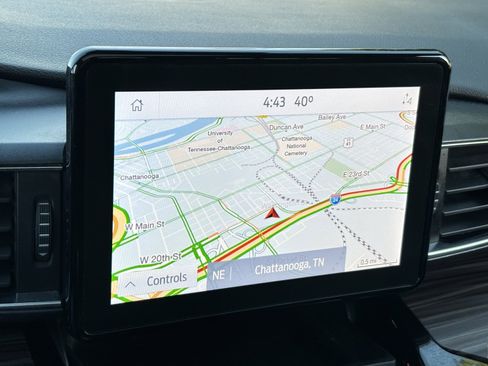 Used 2021 Ford Explorer Limited w/ Equipment Group 301A image 4