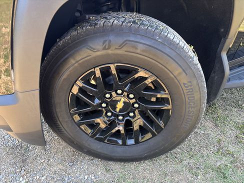 Used 2024 Chevrolet Silverado EV W/T image 13