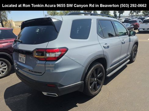 Used 2025 Honda Pilot Black Edition image 4