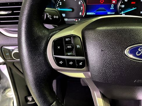 Used 2022 Ford Explorer XLT AWD/4WD image 12