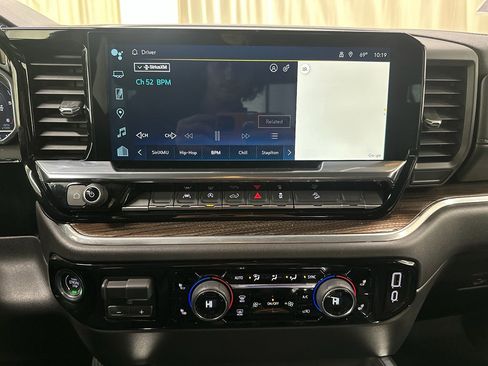 Certified 2025 Chevrolet Silverado 1500 LT image 32