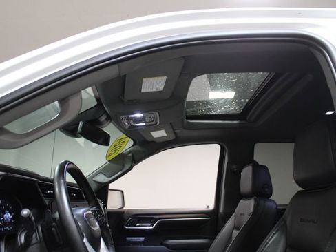 Used 2024 GMC Sierra 1500 Denali image 2