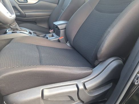 Used 2021 Nissan Rogue Sport S image 10