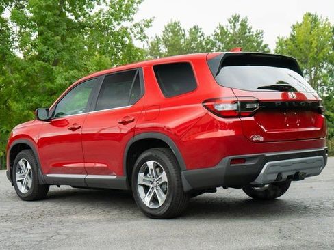 New 2025 Honda Pilot EX-L image 6