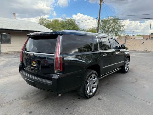Used 2016 Cadillac Escalade ESV Premium image 7