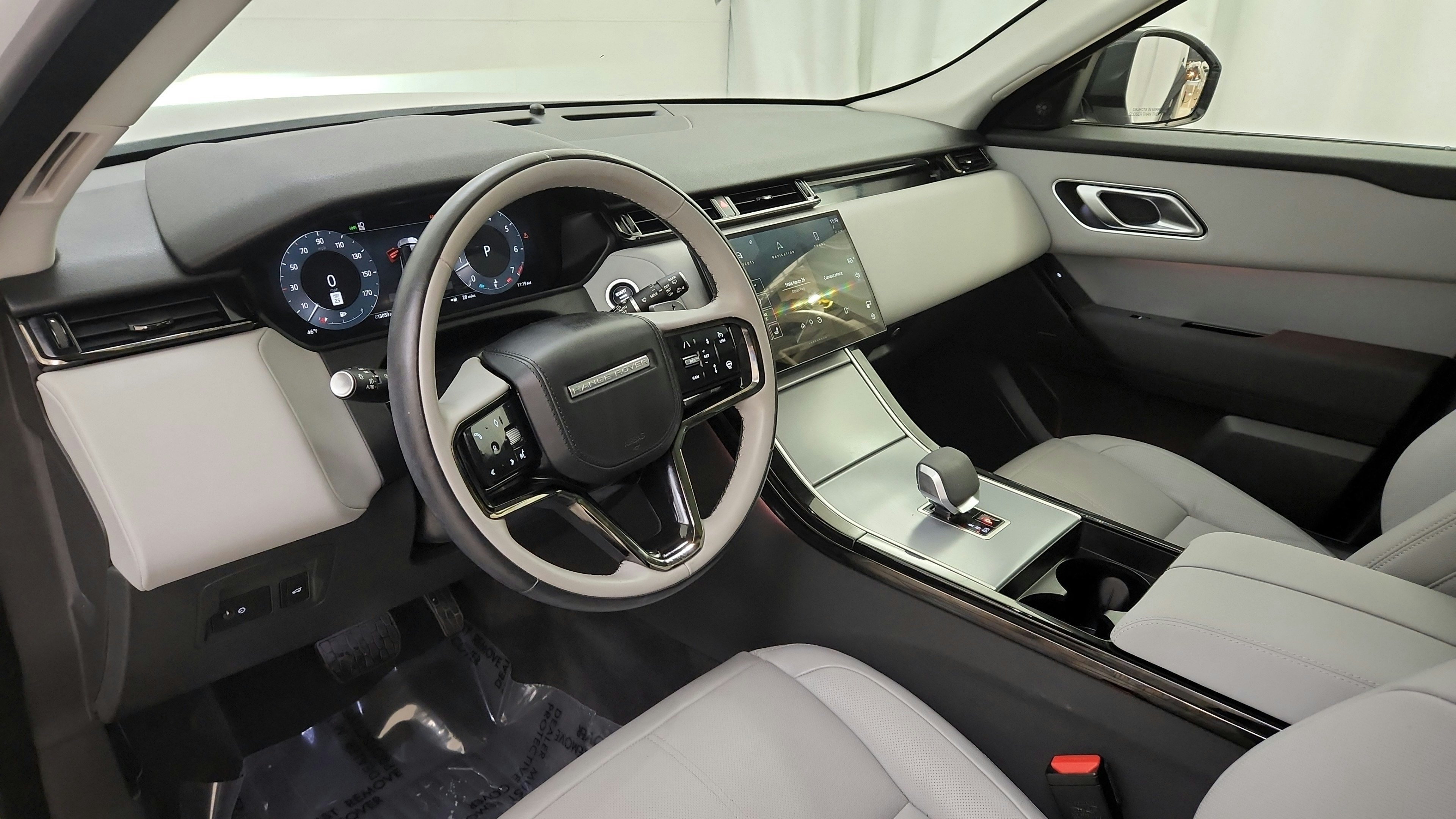 Used 2024 Land Rover Range Rover Velar S AWD/4WD image 16