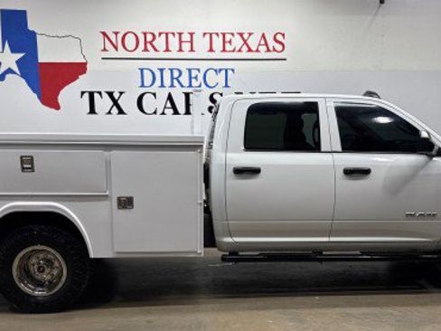 Used 2019 RAM 3500 Tradesman w/ Chrome Appearance Group image 4