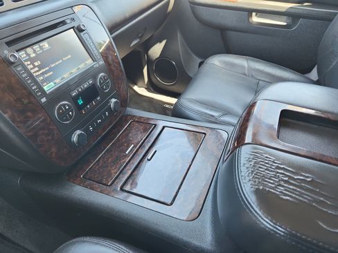 Used 2014 GMC Yukon Denali AWD/4WD image 27