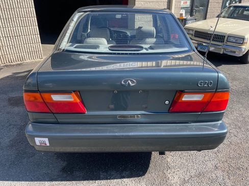 Used 1993 INFINITI G20 FWD image 6