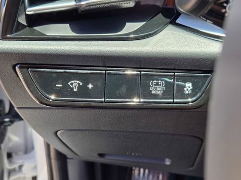 New 2026 Kia Niro EX FWD image 14