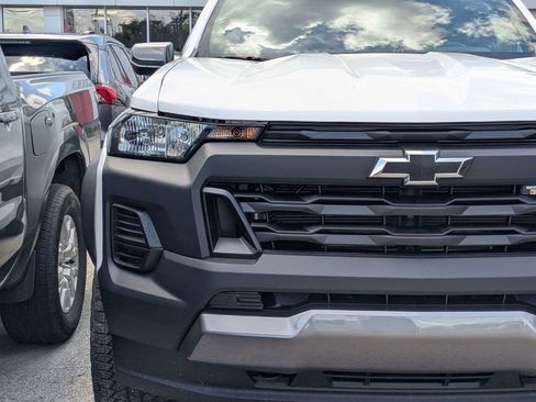 Used 2025 Chevrolet Colorado Trail Boss AWD/4WD image 9