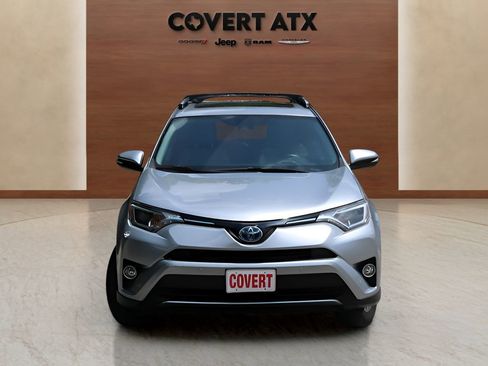 Used 2017 Toyota RAV4 XLE AWD/4WD image 8