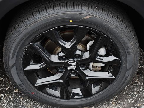 Used 2025 Honda HR-V Sport image 12
