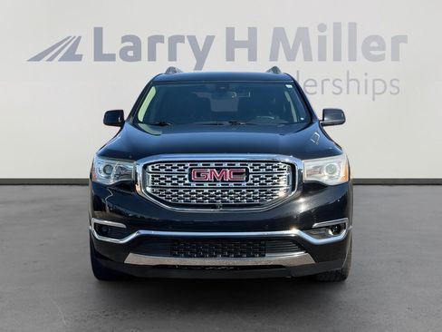 Used 2017 GMC Acadia Denali w/ Technology Package FWD image 4