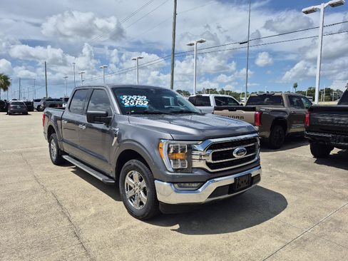 Certified 2021 Ford F150 XLT w/ Equipment Group 302A High RWD image 15