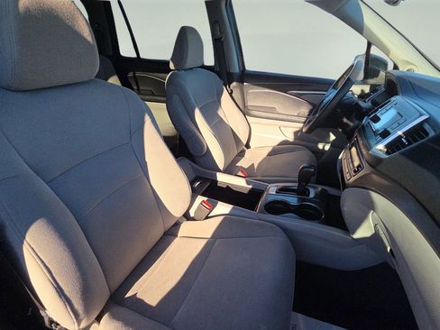 Used 2019 Honda Pilot LX image 25