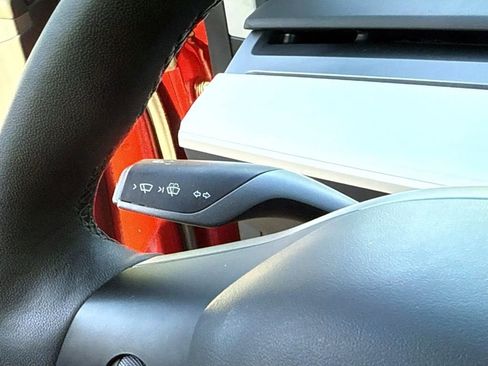 Used 2023 Tesla Model Y Long Range AWD/4WD image 19
