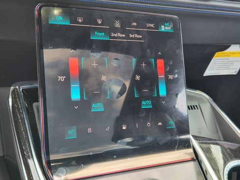 New 2025 Cadillac Escalade IQ Luxury 1 w/ Smart Trailering package image 29