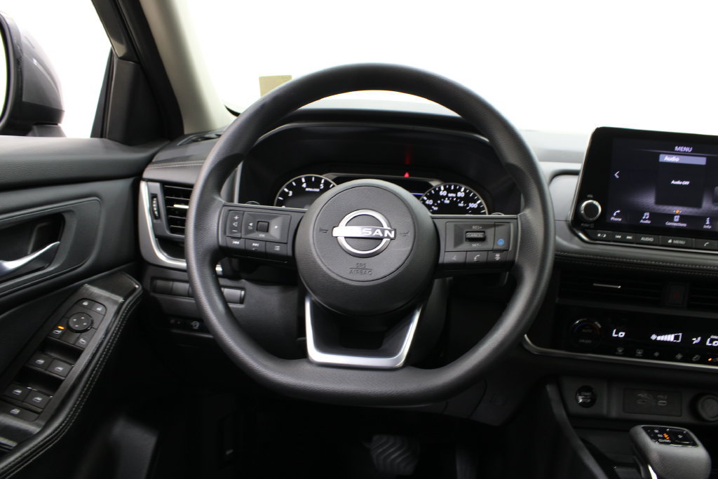 Used 2024 Nissan Rogue SV AWD/4WD image 22