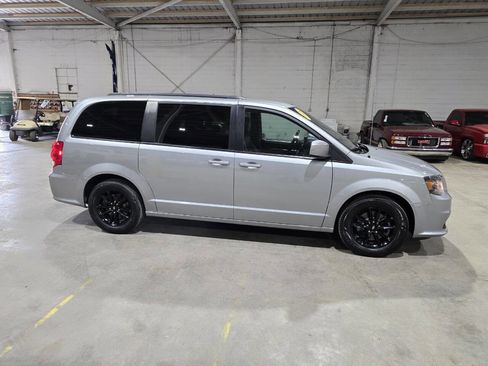 Used 2019 Dodge Grand Caravan GT FWD image 12
