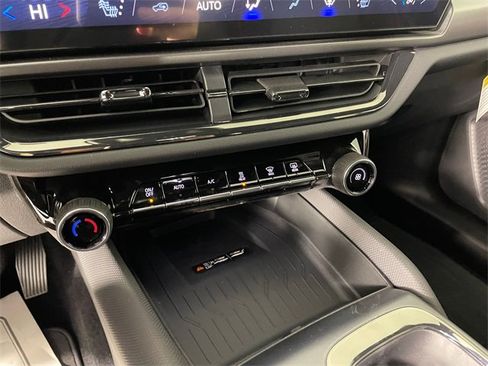 New 2026 Chevrolet Equinox EV RS image 6