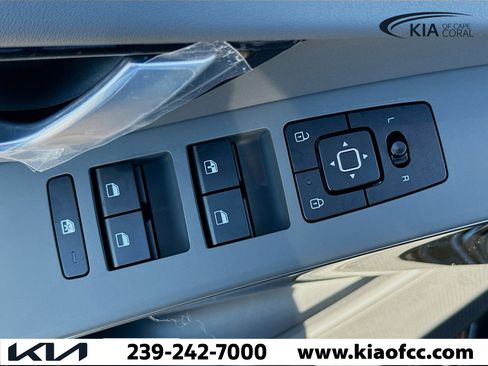 New 2026 Kia Niro EX image 22