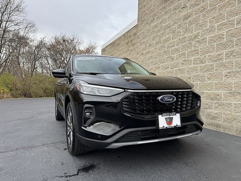 Used 2024 Ford Escape Platinum w/ Premium Technology Package image 1