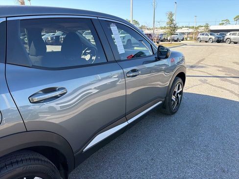 Certified 2025 Nissan Kicks SV image 10