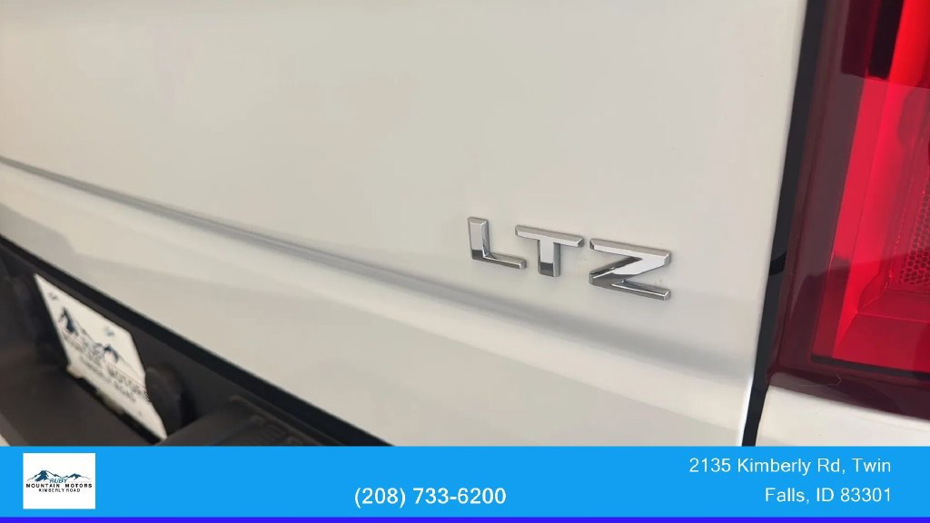 Used 2019 Chevrolet Silverado 1500 LTZ w/ LTZ Premium Package AWD/4WD image 12