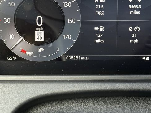 Certified 2026 Land Rover Range Rover Velar Dynamic SE image 32