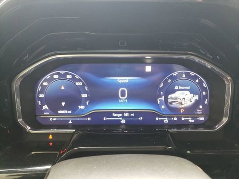 Used 2022 Chevrolet Silverado 1500 High Country w/ Technology Package image 16