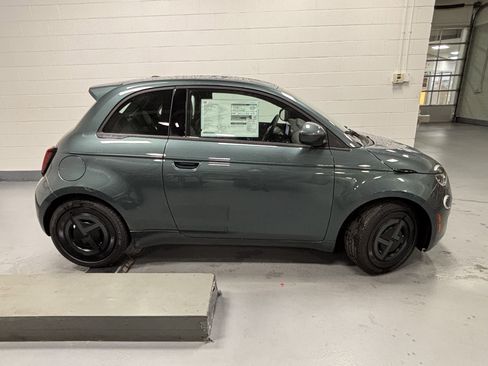 New 2025 FIAT 500 e image 4