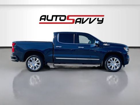 Used 2023 Chevrolet Silverado 1500 High Country w/ High Country Premium Package AWD/4WD image 8