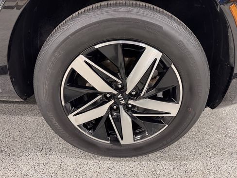 Used 2021 Kia Sorento EX image 31