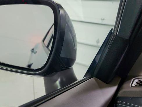 Used 2022 Nissan Rogue SL w/ SL Premium Package image 14