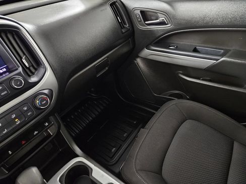 Used 2022 Chevrolet Colorado LT w/ Fleet Safety Package RWD image 6