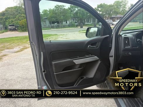 Used 2022 Chevrolet Colorado LT w/ Fleet Safety Package RWD image 13