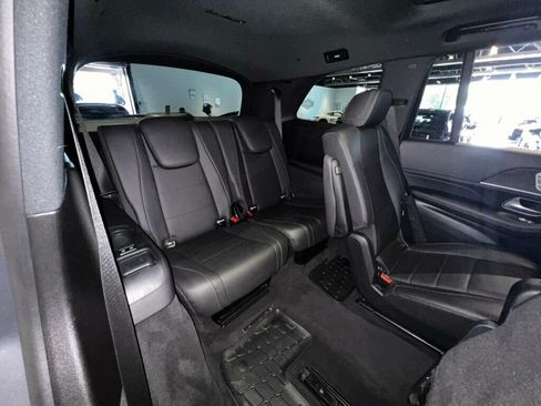 Used 2023 Mercedes-Benz GLS 450 4MATIC w/ AMG Line Exterior image 33