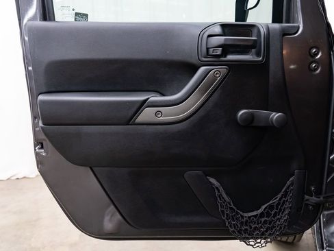 Used 2018 Jeep Wrangler Unlimited Sport w/ Connectivity Group image 18