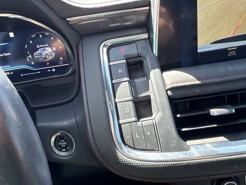 Used 2023 Chevrolet Tahoe RST AWD/4WD image 16