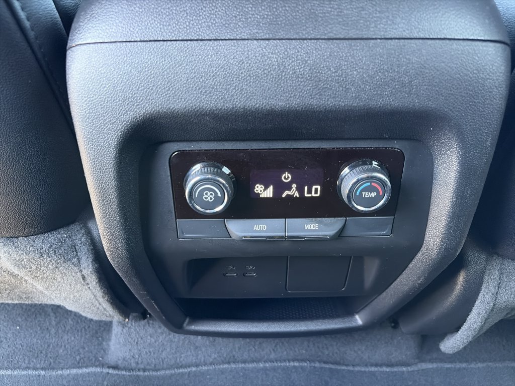 Used 2026 Chevrolet Traverse LT AWD/4WD image 18