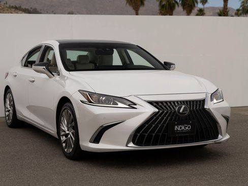 Used 2022 Lexus ES 350 w/ Accessory Package 2 FWD image 2