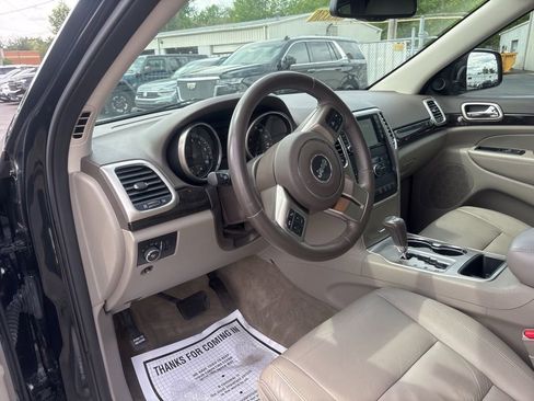 Used 2013 Jeep Grand Cherokee Laredo image 14