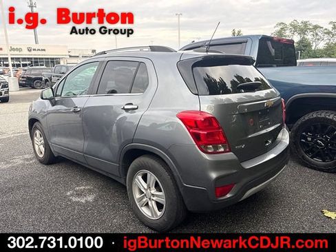 Used 2019 Chevrolet Trax LT w/ LT Convenience Package FWD image 5
