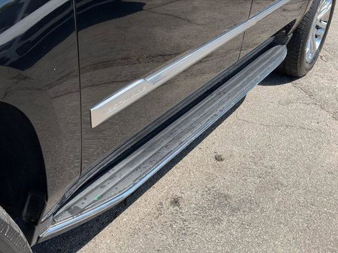 Used 2018 Cadillac Escalade ESV 2WD image 8
